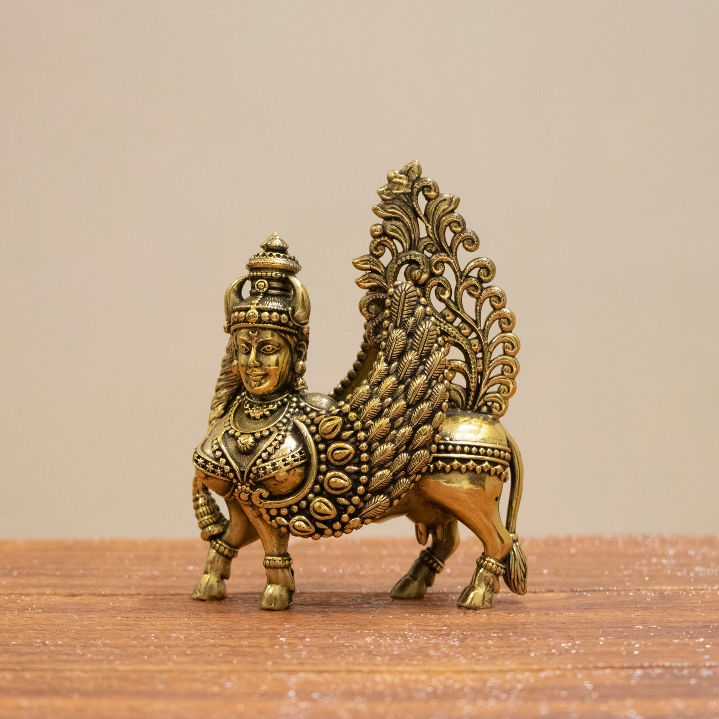 Kamdhenu Cow Brass Idol for Prosperity & Abundance | Vastu Decor - 5 Inches