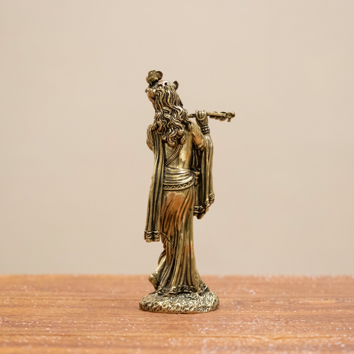 Elegant Lord Krishna Brass Idol – Bring Home Divine Grace & Serenity - 8 Inches