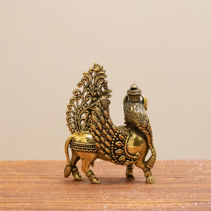 Kamdhenu Cow Brass Idol for Prosperity & Abundance | Vastu Decor - 3.5 Inches