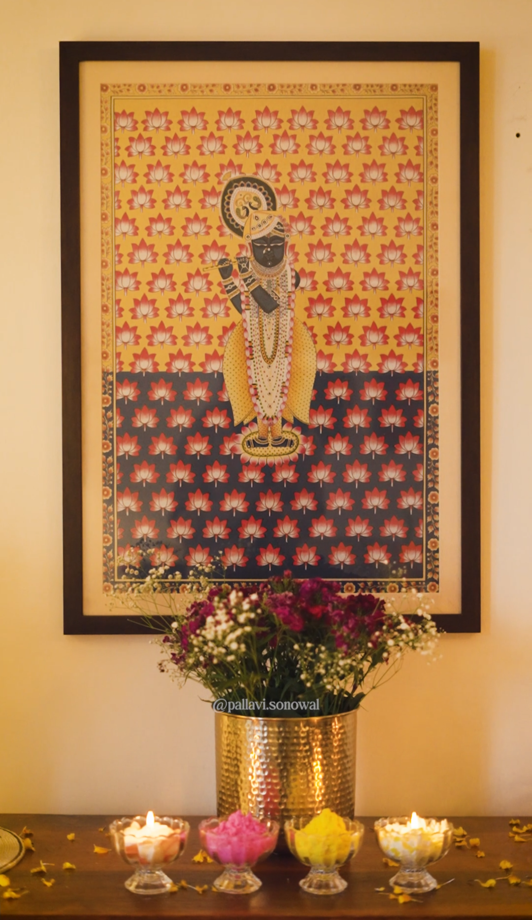 Shrinathji Pichwai Painting | Lotus Background - Living room Decor