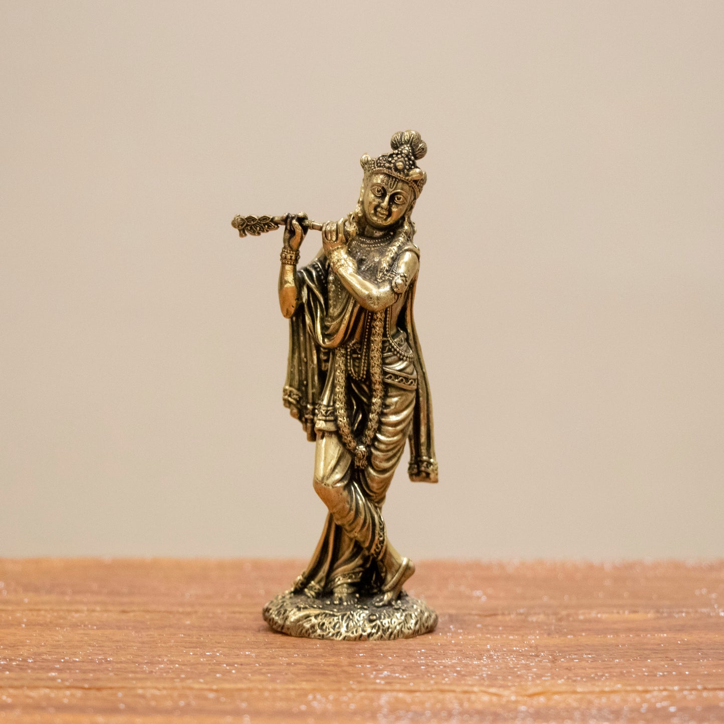 Elegant Lord Krishna Brass Idol – Bring Home Divine Grace & Serenity - 8 Inches